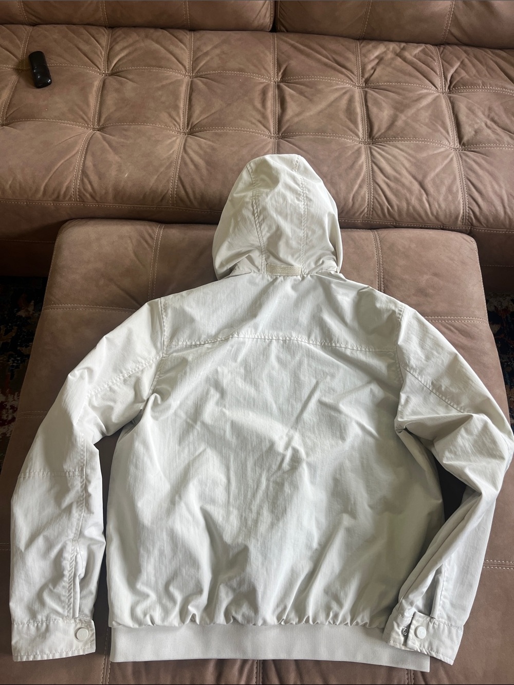 Tommy Hilfiger Cream Hooded Windbreaker with Navy Interior - Picture 5 of 5